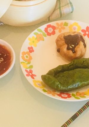 A picture of Momos..two ways.