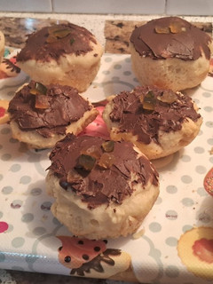 Una foto de Muffins esponjosos de miel rellenos con dulce de leche🧁🧁