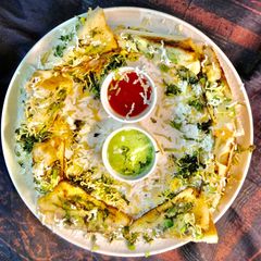 A picture of Masala cheese garlic bread.