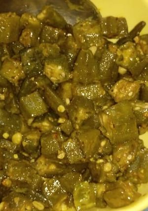 भिंडी(bhindi recipe in hindi) रेसिपी मुख्य फोटो