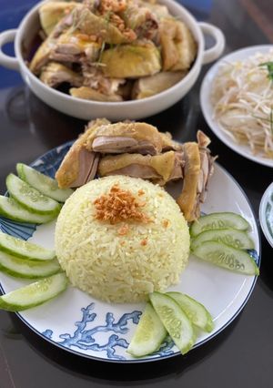 Hình của món Cơm gà luộc.