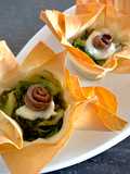 NIDI DI PASTA FILLO, SCAROLA, BUFALA E ALICI