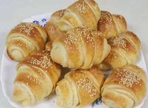 صورة لوصفة كروسان بالجبنة 😋