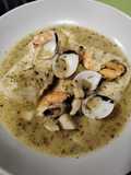 Rosada en salsa verde con almejas Thermomix