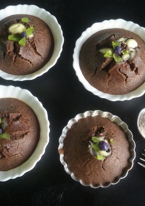 A picture of Ragi bowl cake.