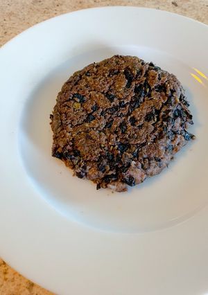 Una foto de Hamburguesas de frijoles negros/ habichuelas negras (vegan)