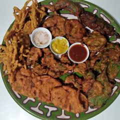Pakora platter A picture of Pakora platter.