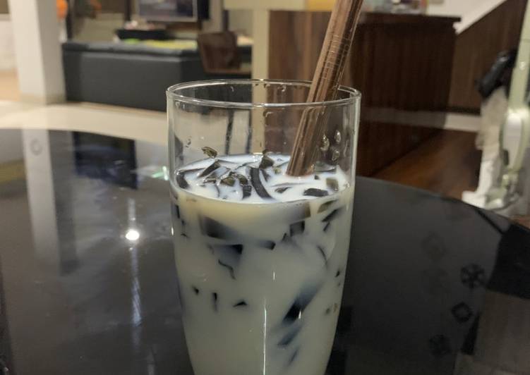 Resep Grass jelly fresh milk (low calorie) | Cara Membuat Grass jelly fresh milk (low calorie) Yang Sempurna