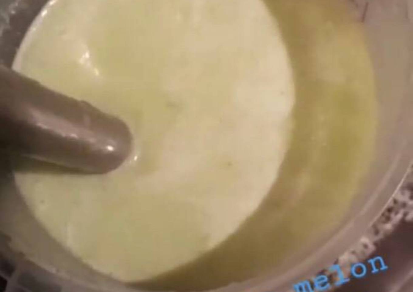 Gazpacho fresquito de melón con pepino y cebolla