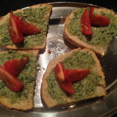 A picture of Very Simple Pesto.