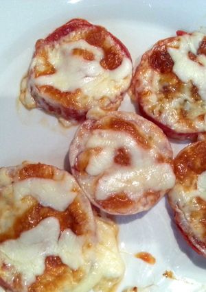 A picture of Parmesan and Mozzarella baked Tomatoes.