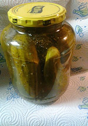 A picture of Garlic pickles.