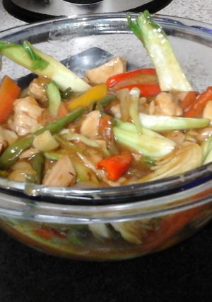 A picture of My Chinese Chicken stir fry with mix veg 😀.