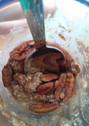 A picture of Chocolate Turtle Oatmeal.