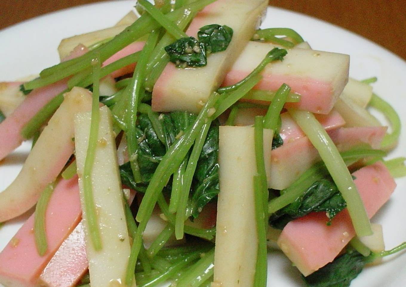 Kamaboko and Mitsuba Tossed in Wasabi-Soy Sauce