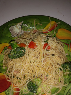 A picture of Spaghetti carbonara caprese.