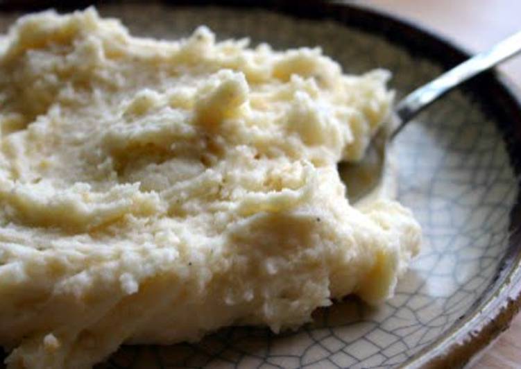Recipe of Appetizing Cheese n Garlic Mashed Potatoes