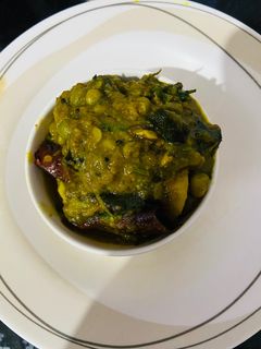 आलू बैंगन हरी मटर की सब्ज़ी (aloo baingan hari matar ki sabzi recipe in Hindi) रेसिपी मुख्य फोटो