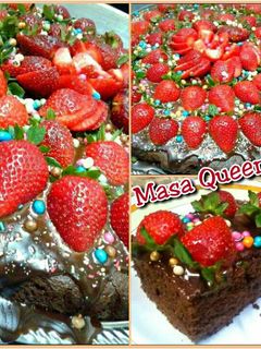 صورة لوصفة كيك الشوكولا والفراولة🍫🍓