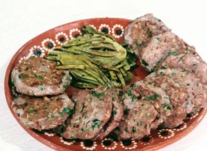 Foto principal de Tortitas de carne y avena, con guarnición de nopales sin baba