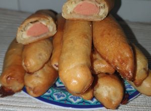 Una foto de Salchichas envueltas en masa fina.