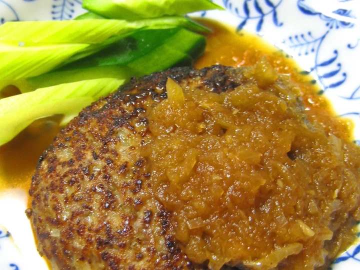 Easy Steps to Make Recipes Hamburger Sauce With Onion &amp;amp; Apple the Delicious Tasty.