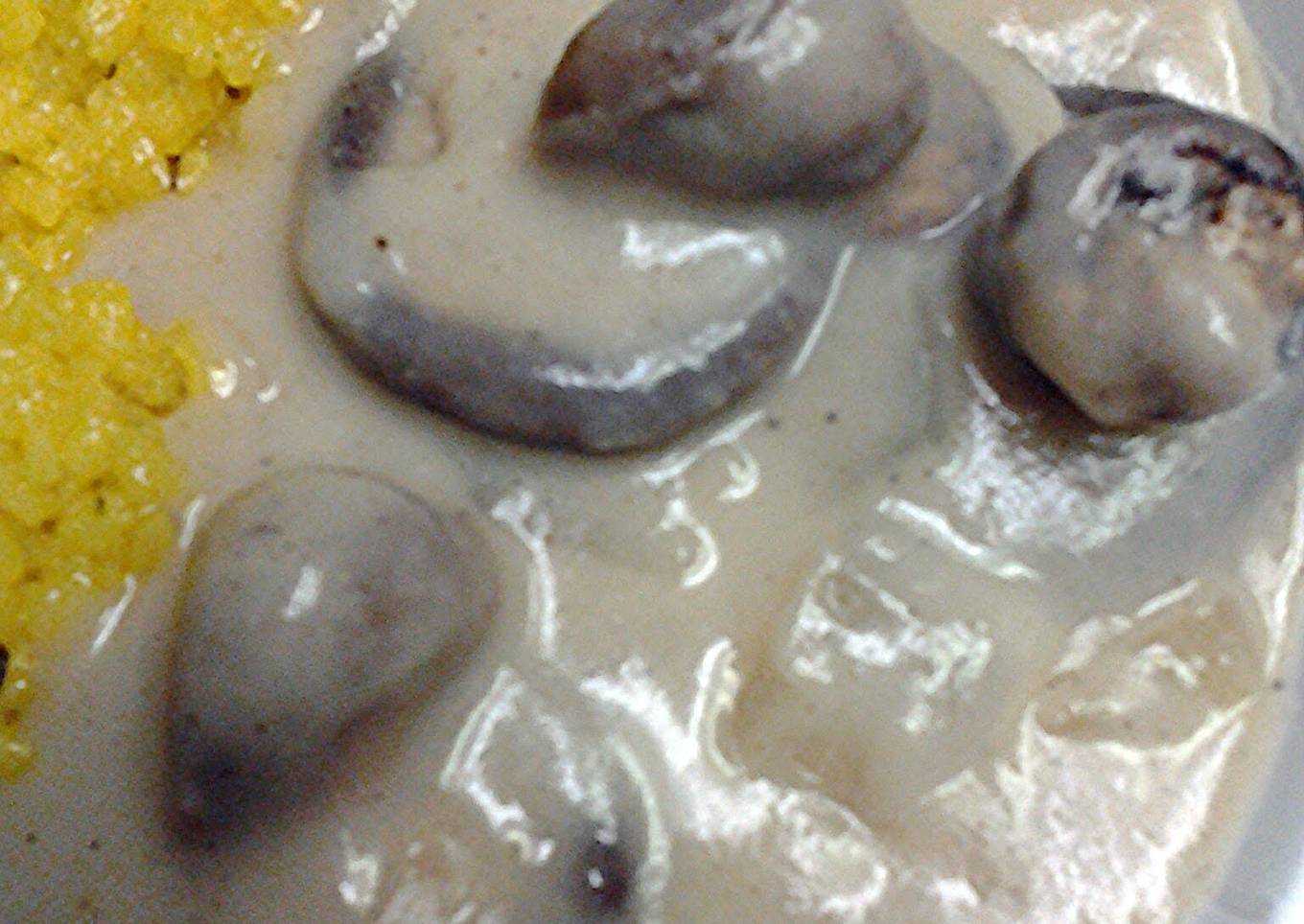 Mushroom onion gravy