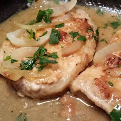 Pork Chops w/ Buttermilk Gravy A picture of Pork Chops w/ Buttermilk Gravy.