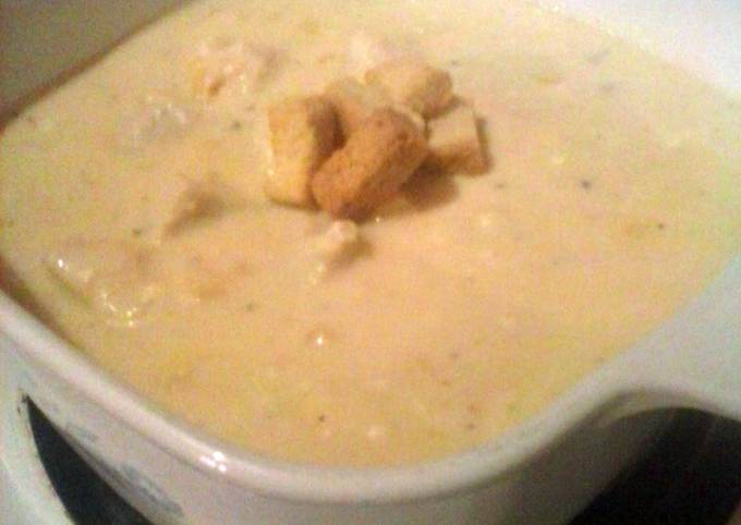 Brad's creamy cheesey chicken corn chowder