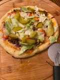 Deluxe hamburger pizza
