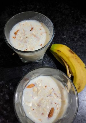 बनाना शेक(Banana shake recipe in hindi) रेसिपी मुख्य फोटो