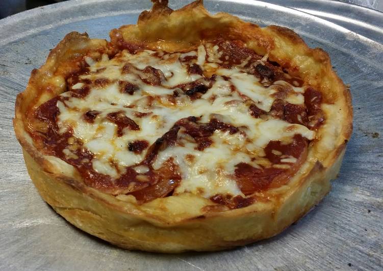 Steps to Prepare Any-night-of-the-week Iz&amp;#39;s Chicago Style Deep Dish Pizza