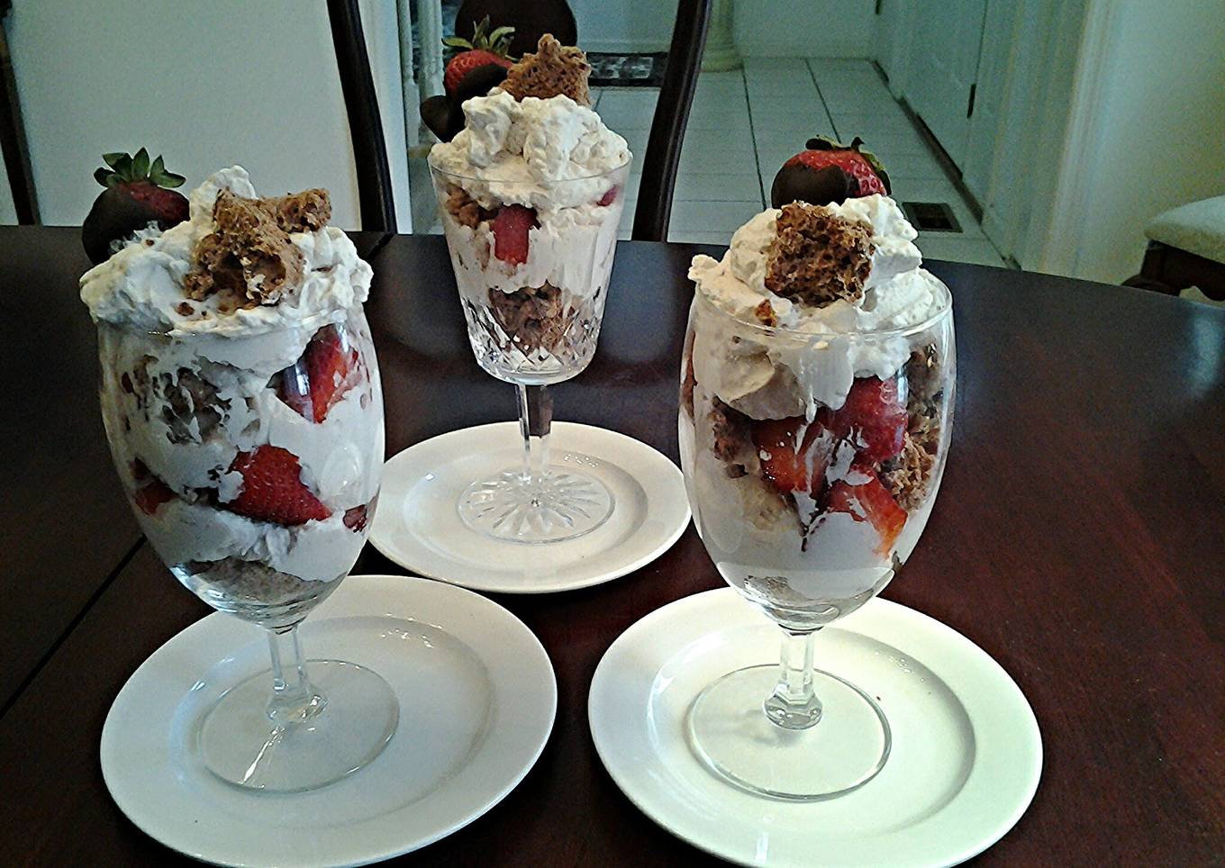 Chocolate cake with angel parfait with strawberry cream