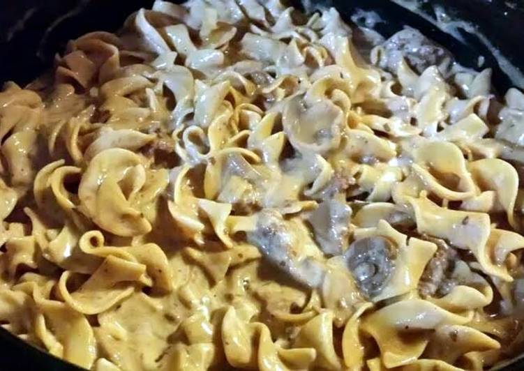 Step-by-Step Guide to Make Award-winning Crockpot Beef Stroganoff