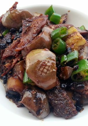 A picture of LG EGGPLANT AND FRIED DACE WITH SALTED BLACK BEAN( FUSION CANNED FOOD COMBO ).