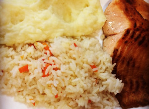 Una foto de Salmón a la mantequilla
