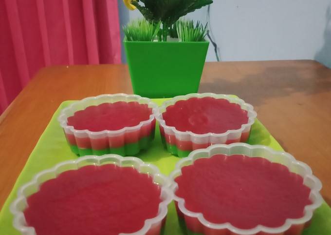 1.Kue lapis tapioka dan tepung beras