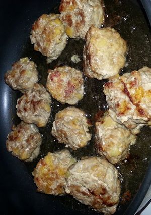 A picture of Pork pineapple meatballs..