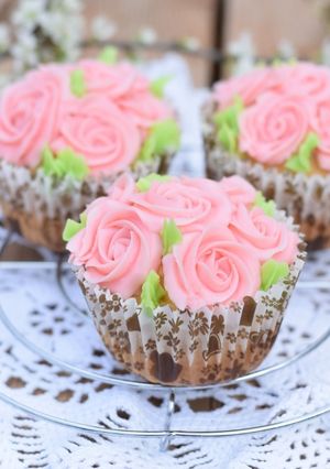 Zdjęcie przepisu Różyczkowe muffinki na mleku skondensowanym.