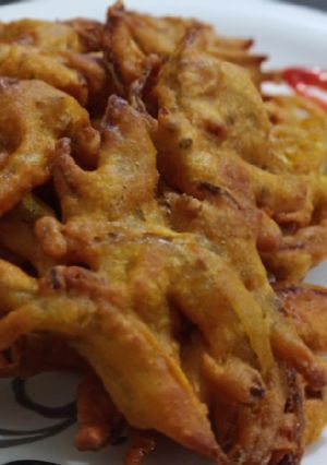 A picture of Crispy Onion Pakoda Recipe.
