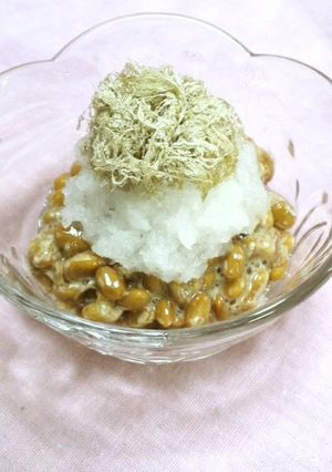 A picture of Grated Daikon Radish with Natto and Shredded Kombu for Dieters.