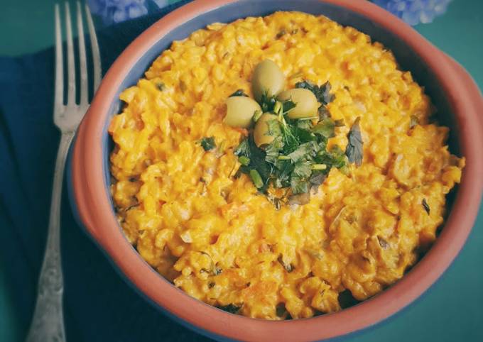 Riz crémeux thon, olives et petits légumes