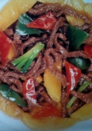 A picture of Lovebeaut's Stir Fried Beef with Mango.