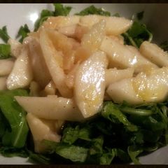 A picture of AMIEs PEAR and CHEESE SALAD.