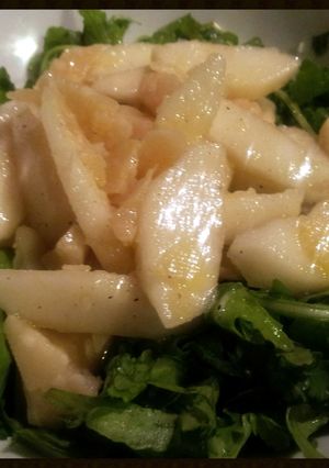 A picture of AMIEs PEAR and CHEESE SALAD.
