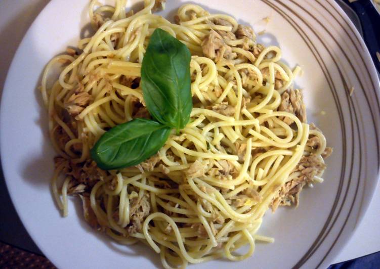 Simple Way to Prepare Speedy Tuna, lemon and basil spaghetti