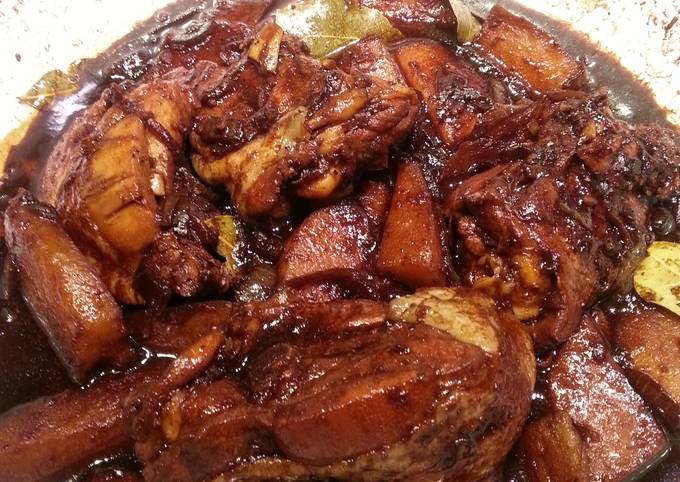 Simple Way to Make Homemade Chicken Adobo - Filipino style