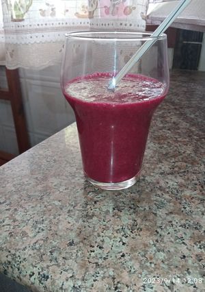 Une photo de Jus de betterave et banane 🍌