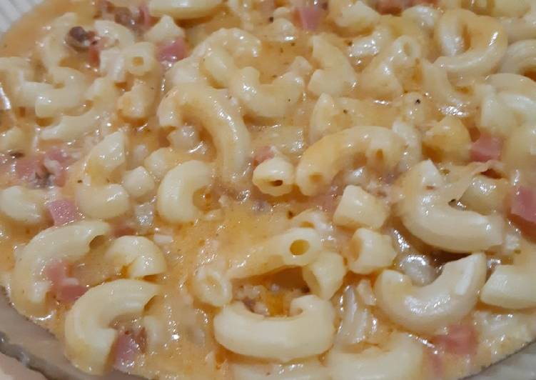 Bagaimana Membuat Macaroni bolognaise ham, Enak Banget