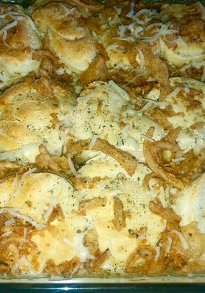 A picture of EASY chicken & biscuits casserole.